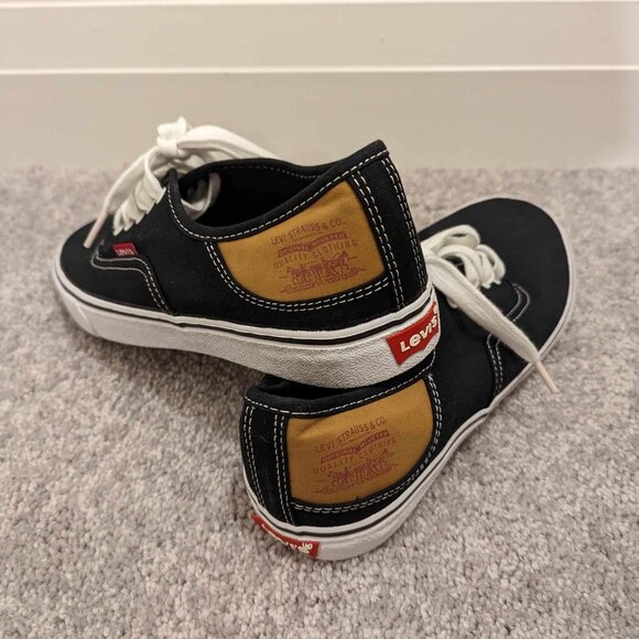 Brand New Men's Denim Levi's Sneakers - Picture 7 of 7